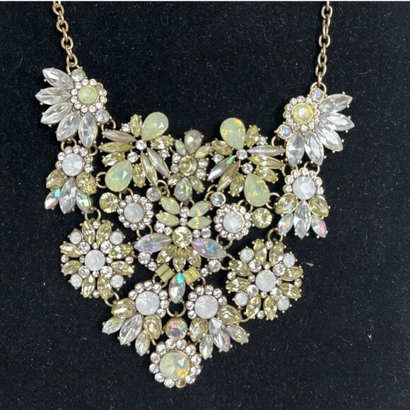 Floral Statement Bib Necklace Gold Tone Rhinestone Crystal Cluster Unbranded - Picture 4 of 5